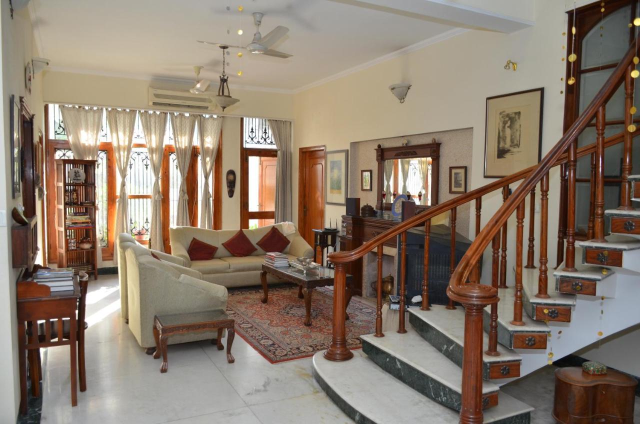 Sandy'S Homestay Джамму Экстерьер фото