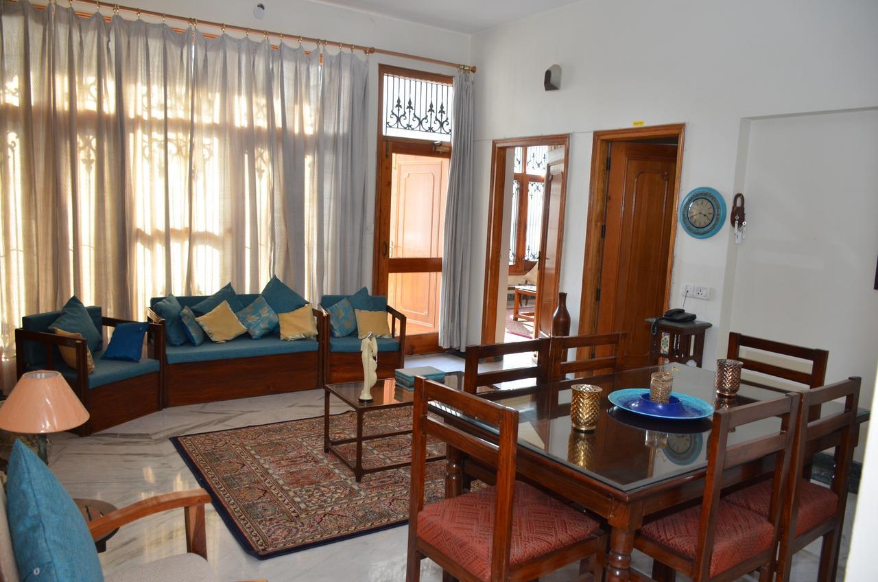 Sandy'S Homestay Джамму Экстерьер фото
